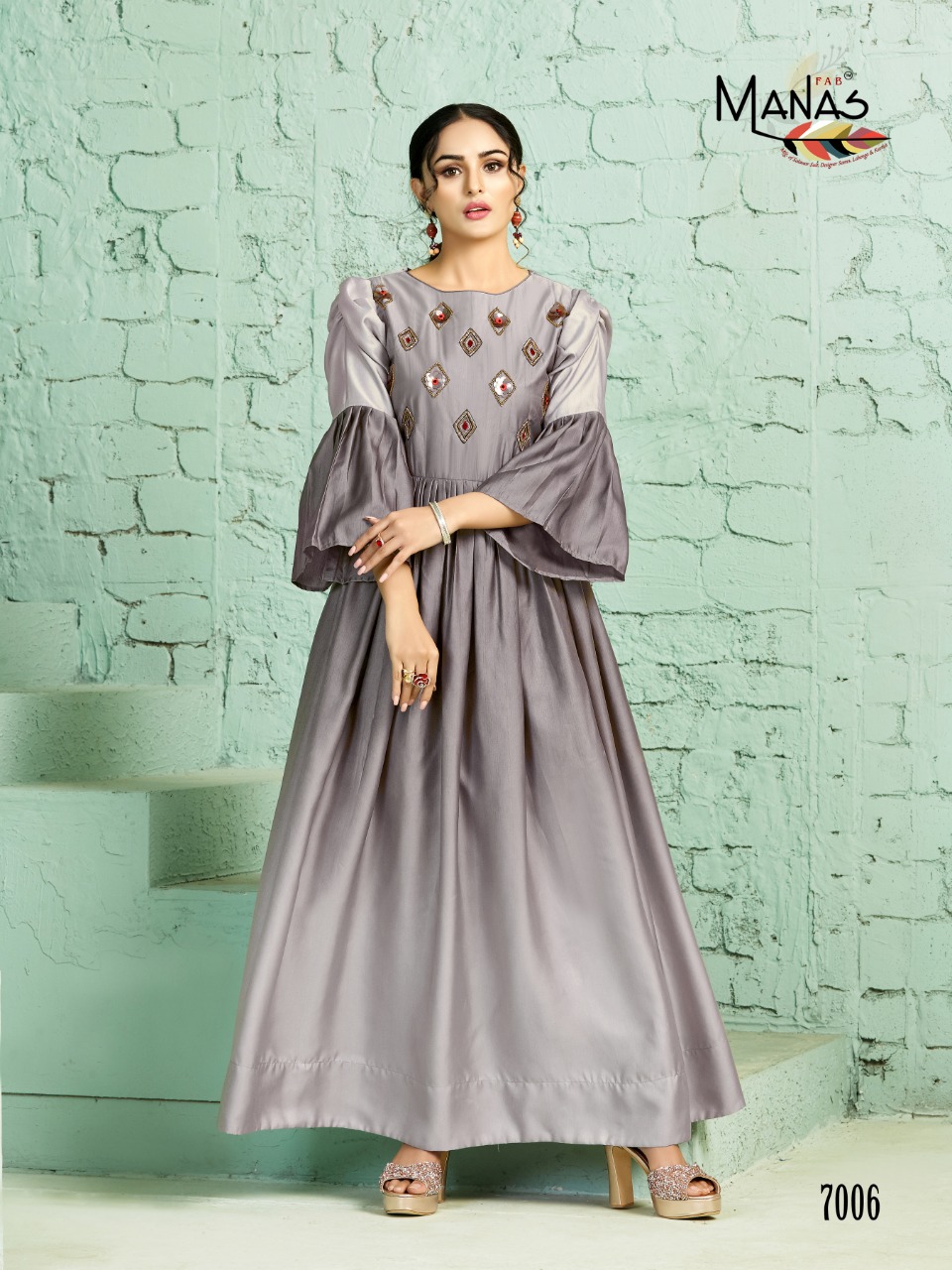 Manas zaira touch the feel of trendy fits Gowns in wholesale prices