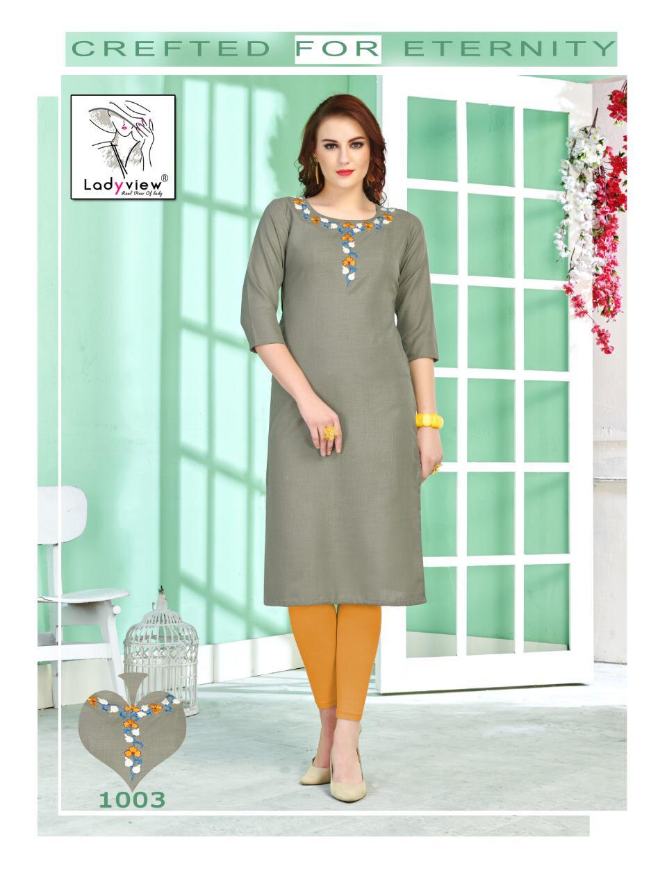 Lady view crystal classy catchy look Kurties