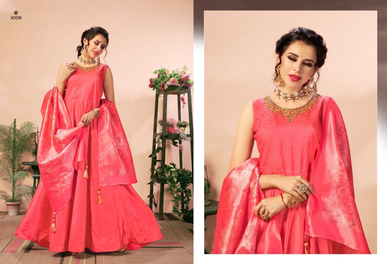 Sweety fashion phantom a new and Beautifully Designed attractive look Kurties