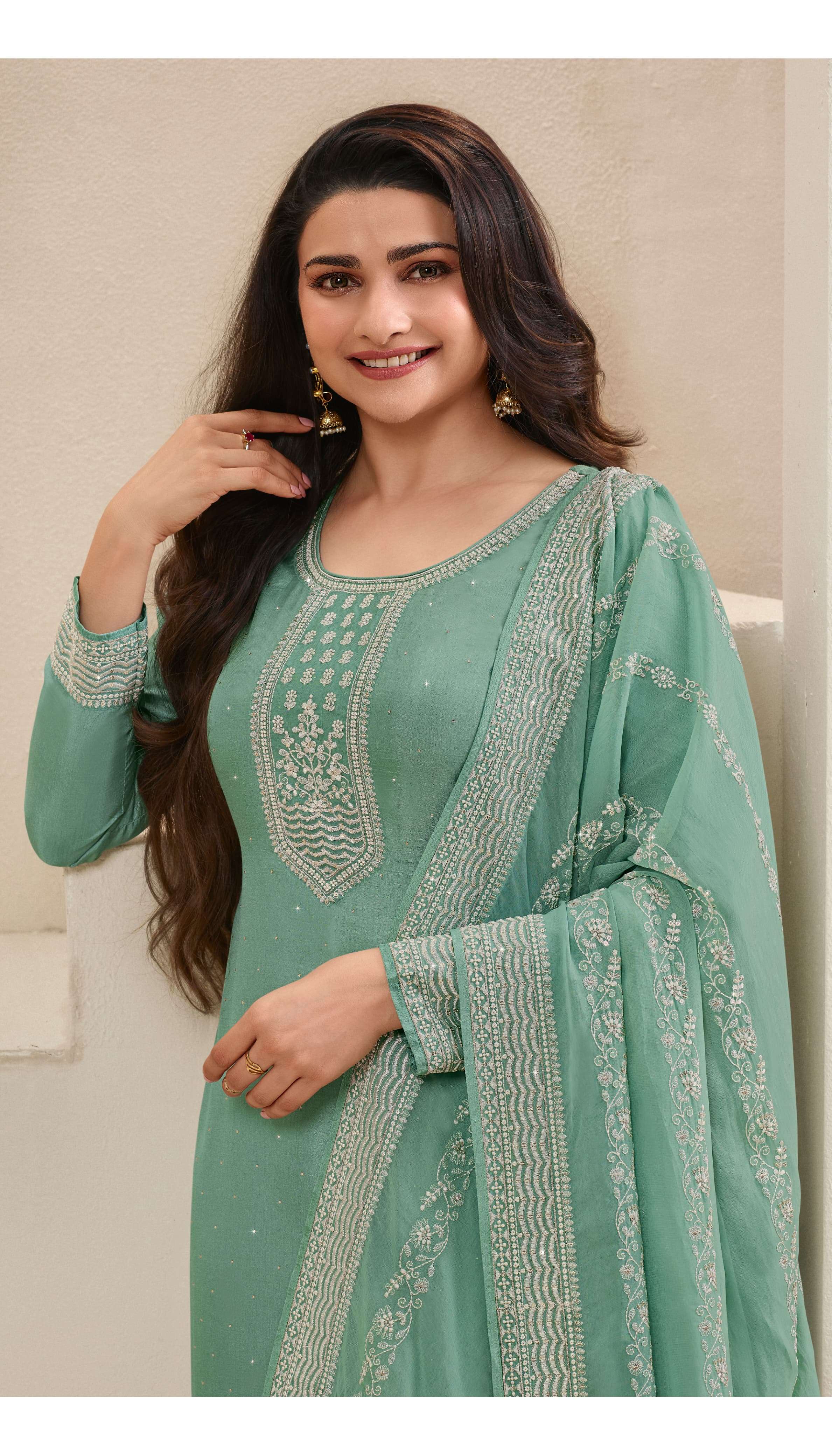 vinay fashion kaseesh parul hitlist thread embroidary dola attrective look salwar suit catalog