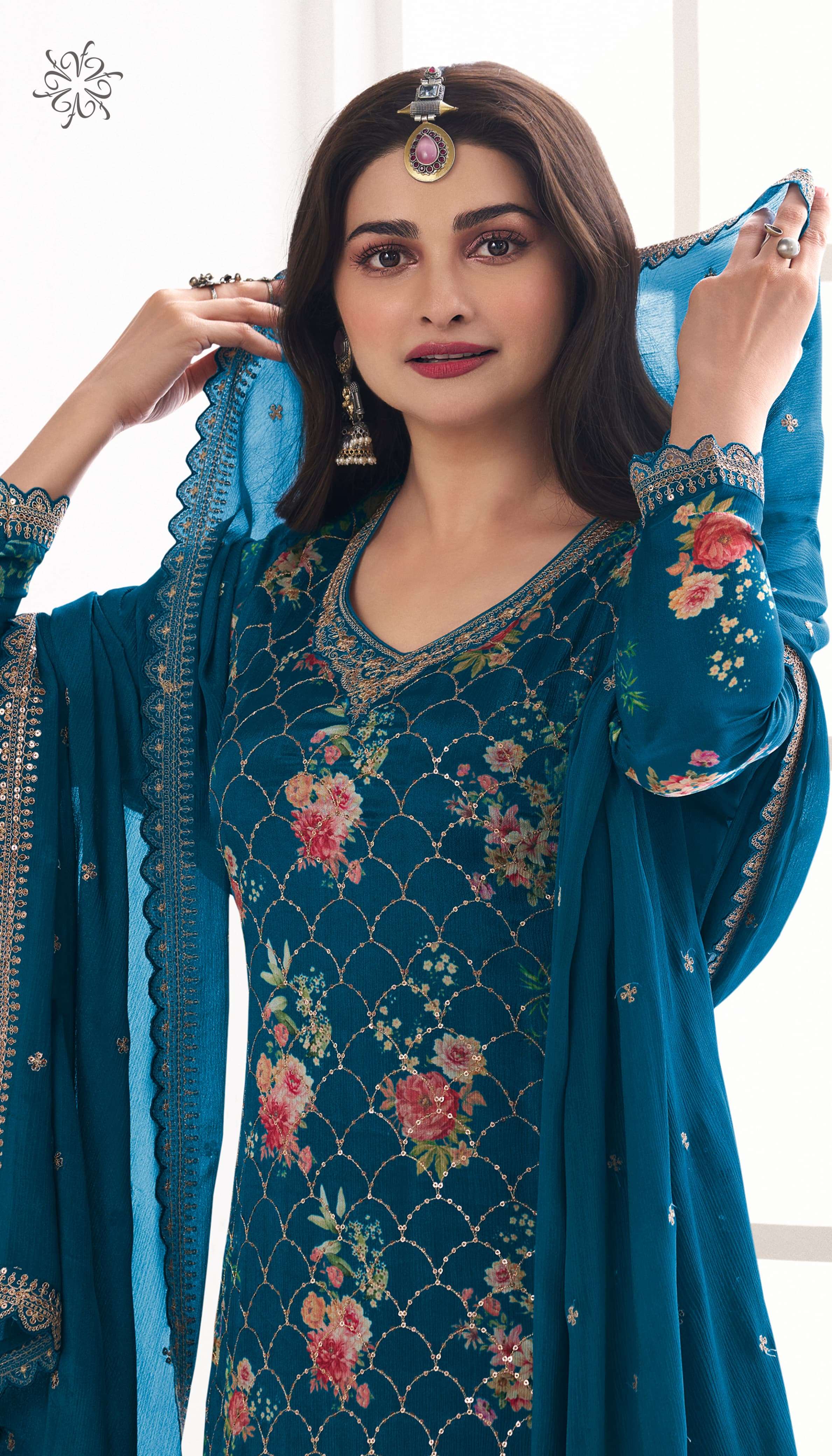 vinay fashion kuleesh sneh embroidary dola attrective look salwar suit catalog